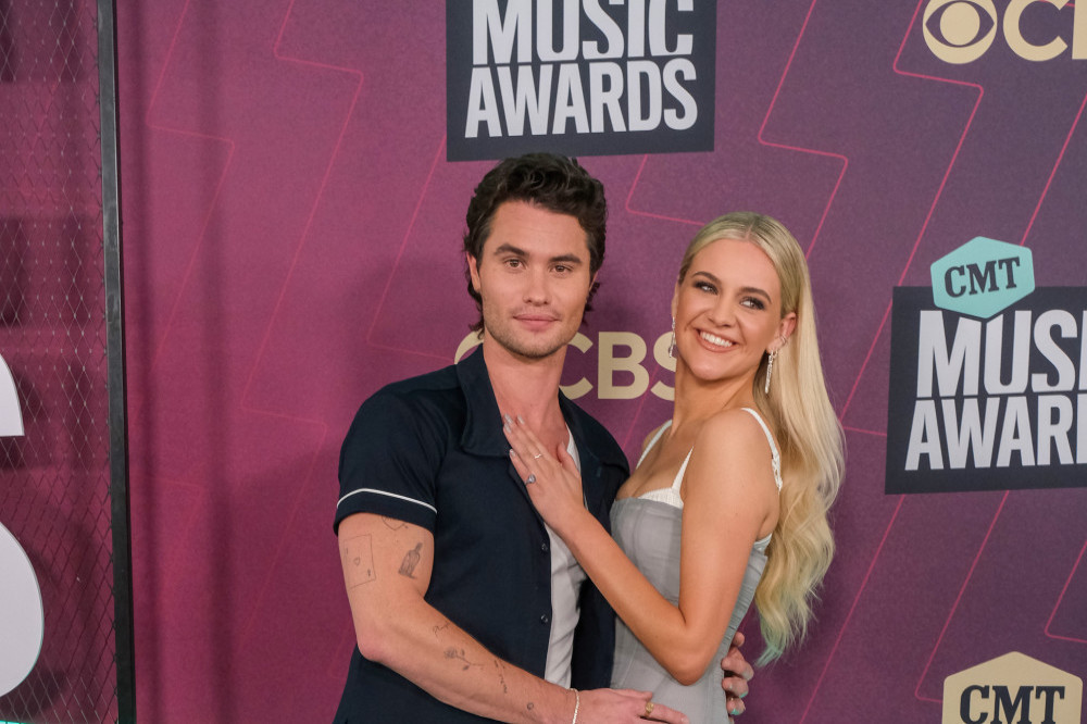 Chase Stokes and Kelsea Ballerini sometimes have dates on FaceTime