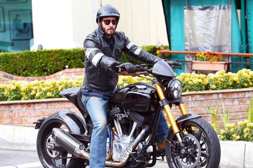 Keanu Reeves 'prudent' on his bike