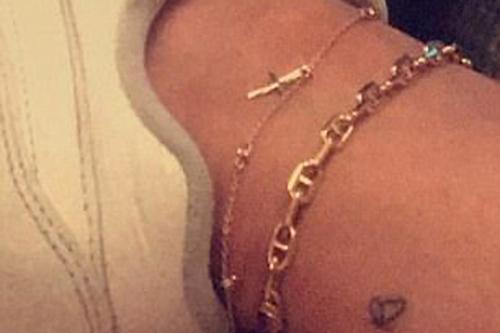 kylie jenner ankle bracelet