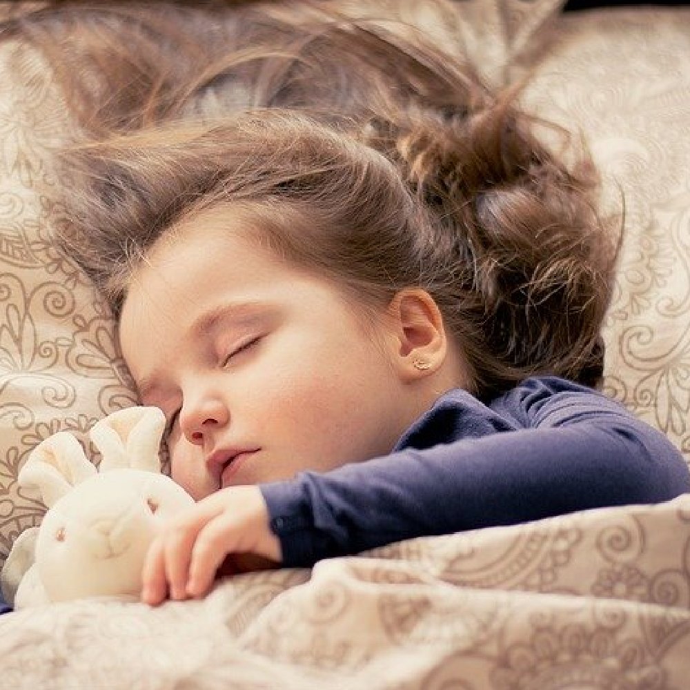 Get you and the kids into a better sleep routine / Photocredit: Pixabay