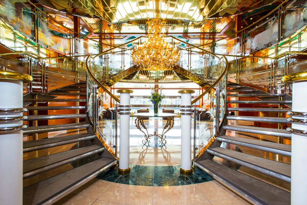 super yacht hotel london