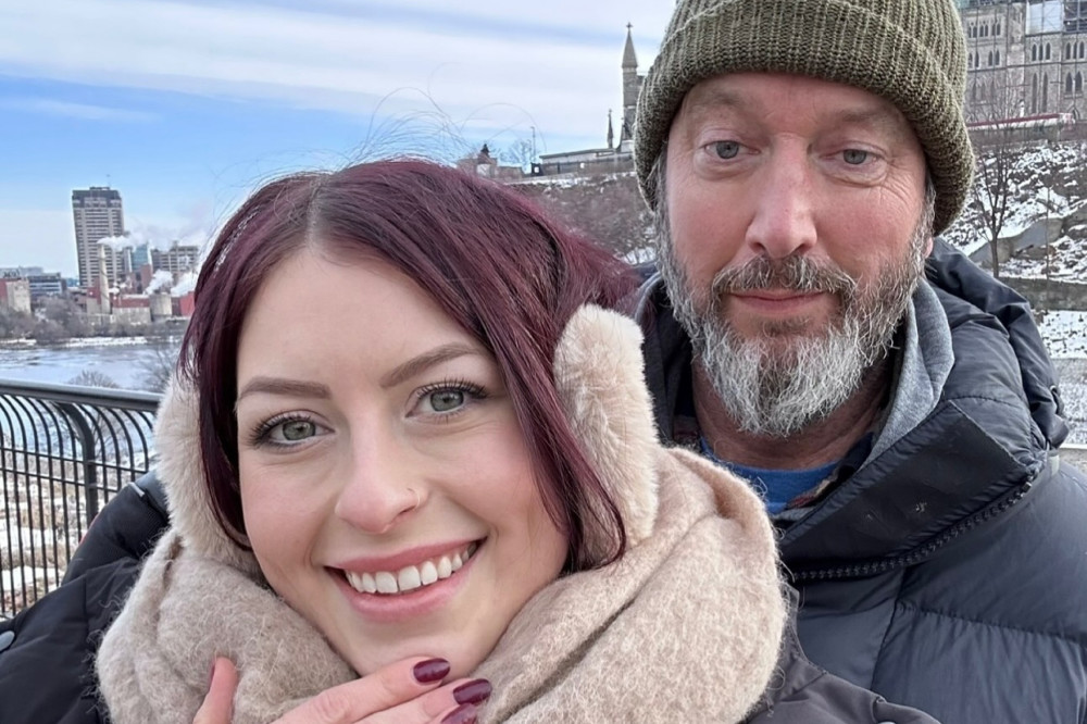 Comedian Tom Green & fiancee Amanda