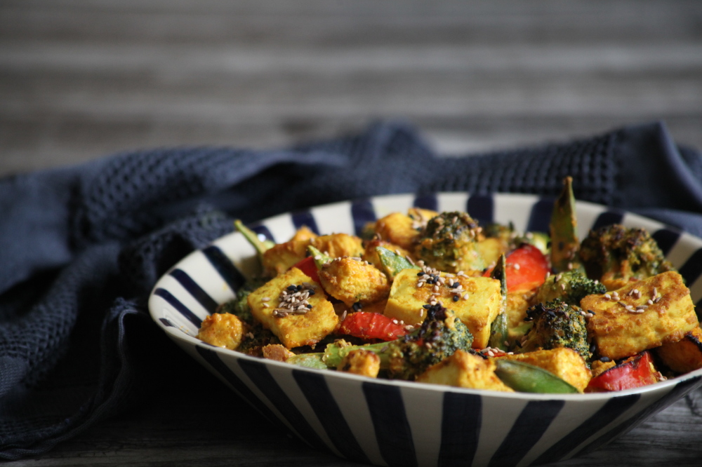 Grilled vegetables and tofu with tandoori sauce