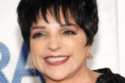 Liza Minnelli holds yard sale for fans