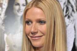 Gwyneth Paltrow - Boob Job