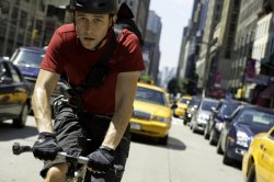 Premium Rush -  Training Featurette