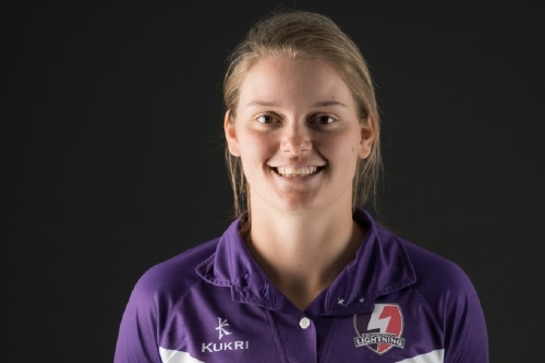 Amy Jones exclusive interview - Being a professional female cricket player