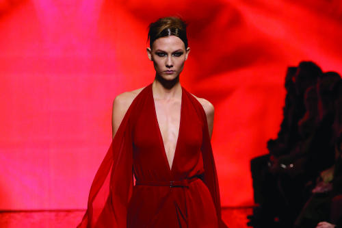 Karlie Kloss storms the runway at Donna Karan anniversary show