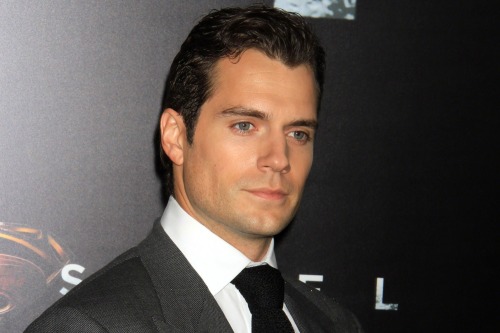 Henry Cavill Says Batman vs Superman Is Not A Man Of Steel Sequel