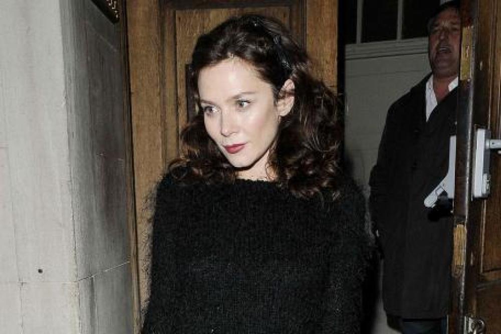 Anna Friel Plans to Freeze Eggs to Prolong Fertility