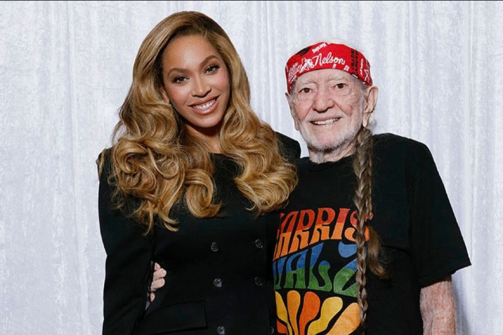 Beyonce has paid tribute to Willie Nelson