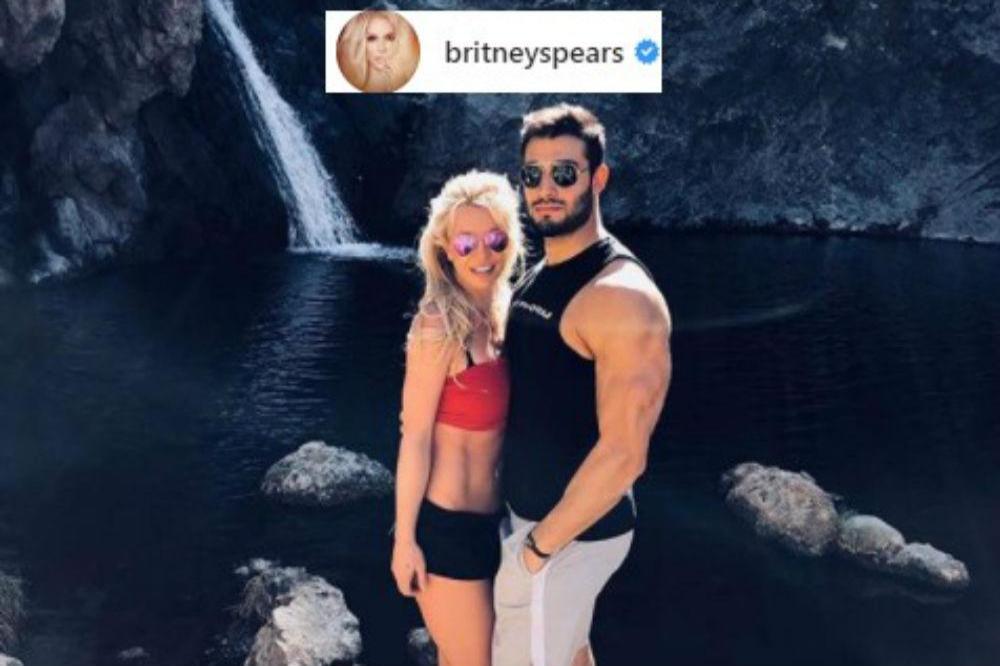 Britney Spears and Sam Asghari (c) Instagram