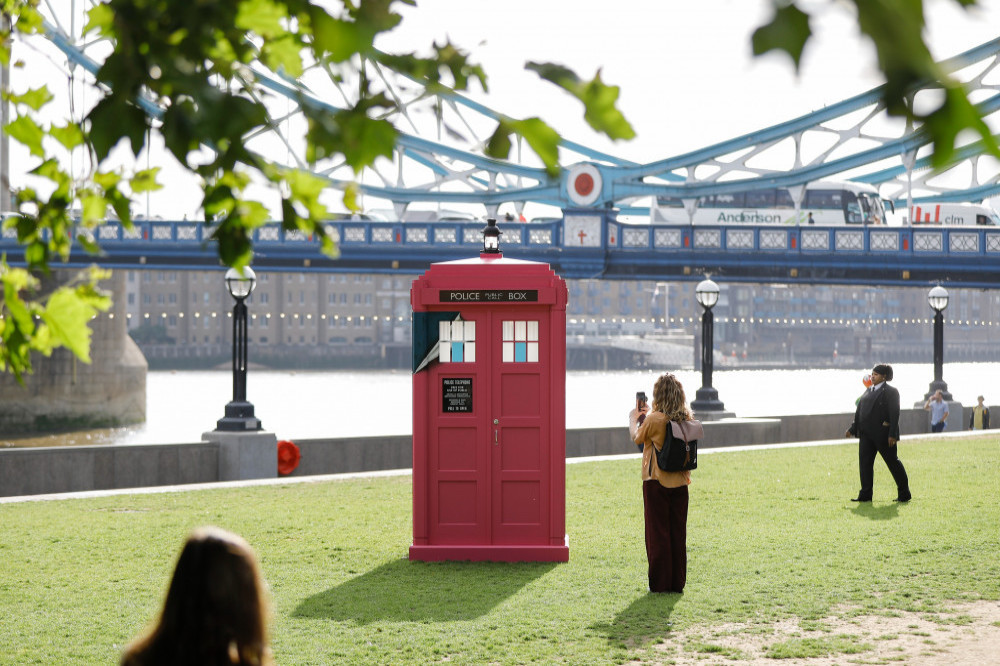 Barbie mania hits London! Hot pink Doctor Who Tardis appears next to ...