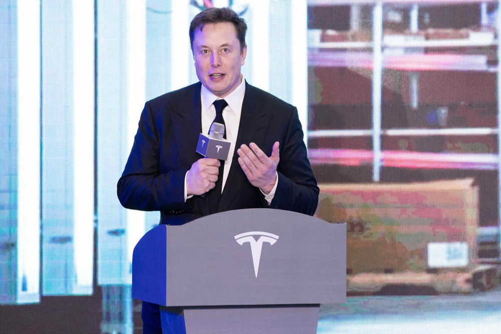 Elon Musk Sells Another $963.2 Million In Tesla Stock