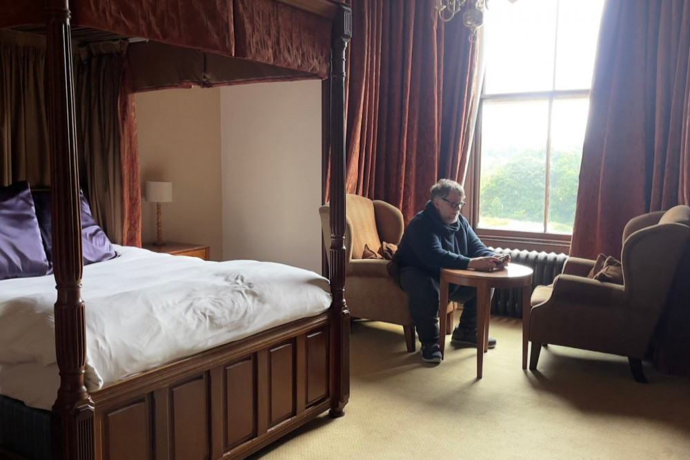 Guillermo del Toro attempted to investigate a ghost in a hotel room in Scotland