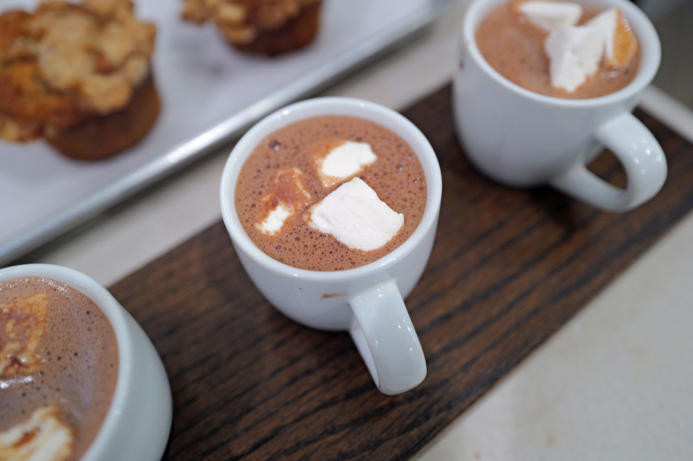 Hot chocolate can help people lose weight