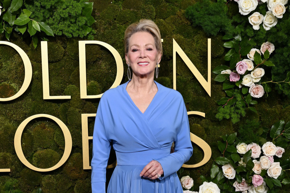 Jean Smart won her second Golden Globe Award