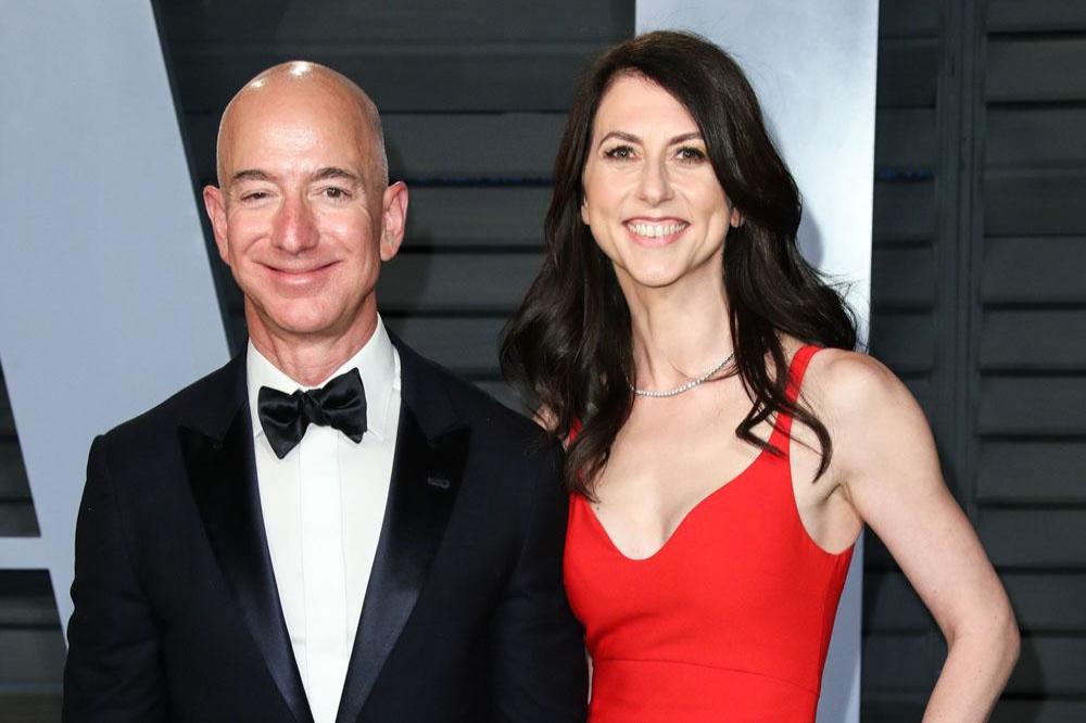 Jeff Bezos Ex Wife Mackenzie Donates B Since Divorce