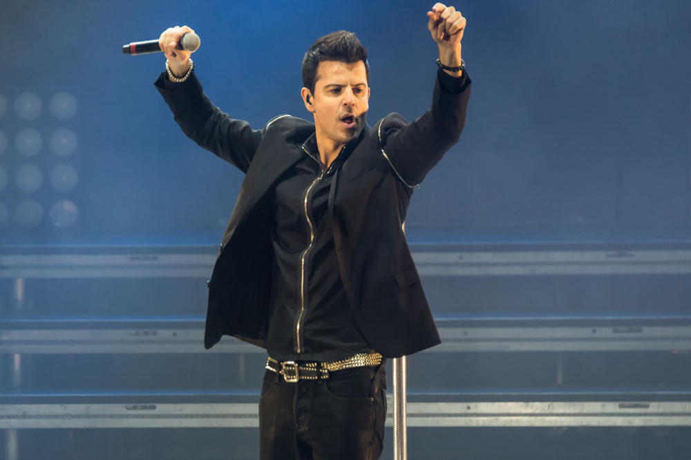 Jordan Knight hasn't listened to an album in full since Kanye West's '808s and Heartbreak'