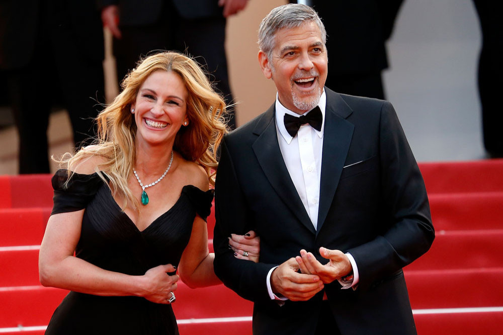 Julia Roberts and George Clooney Star in Romantic Comedy 'Ticket