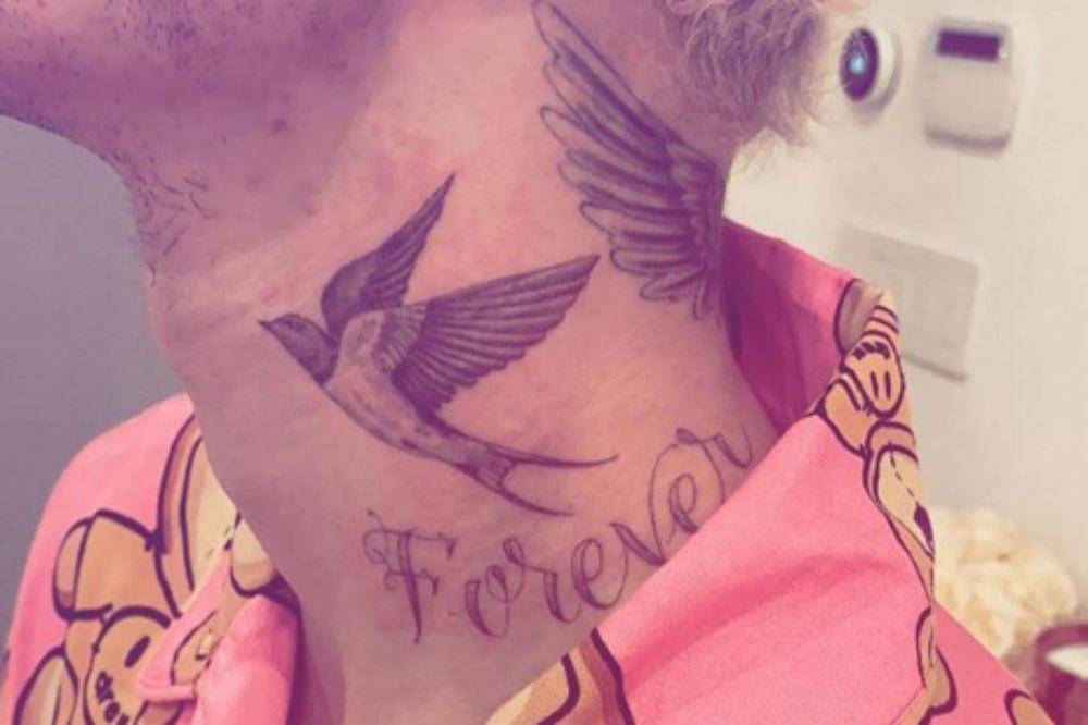 Justin Bieber Gets a Large New Neck Tattoo And It'll Be There 'Forever' |  Entertainment Tonight