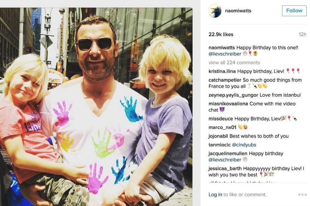 Liev Schrieber and his sons (c) Instagram