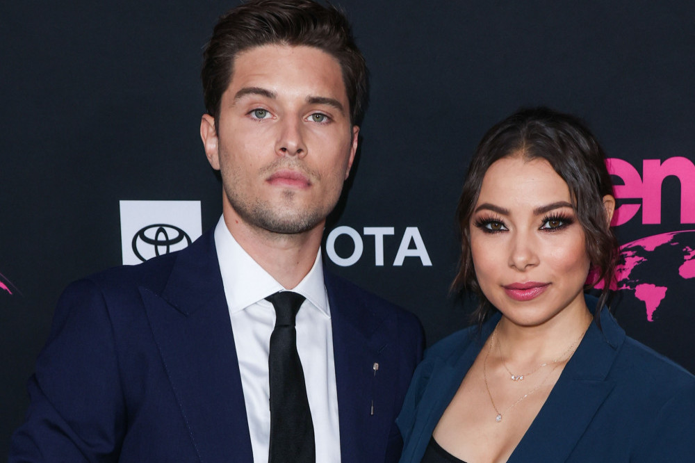 Ronen Rubinstein and Jessica Parker Kennedy married just two months after getting engaged