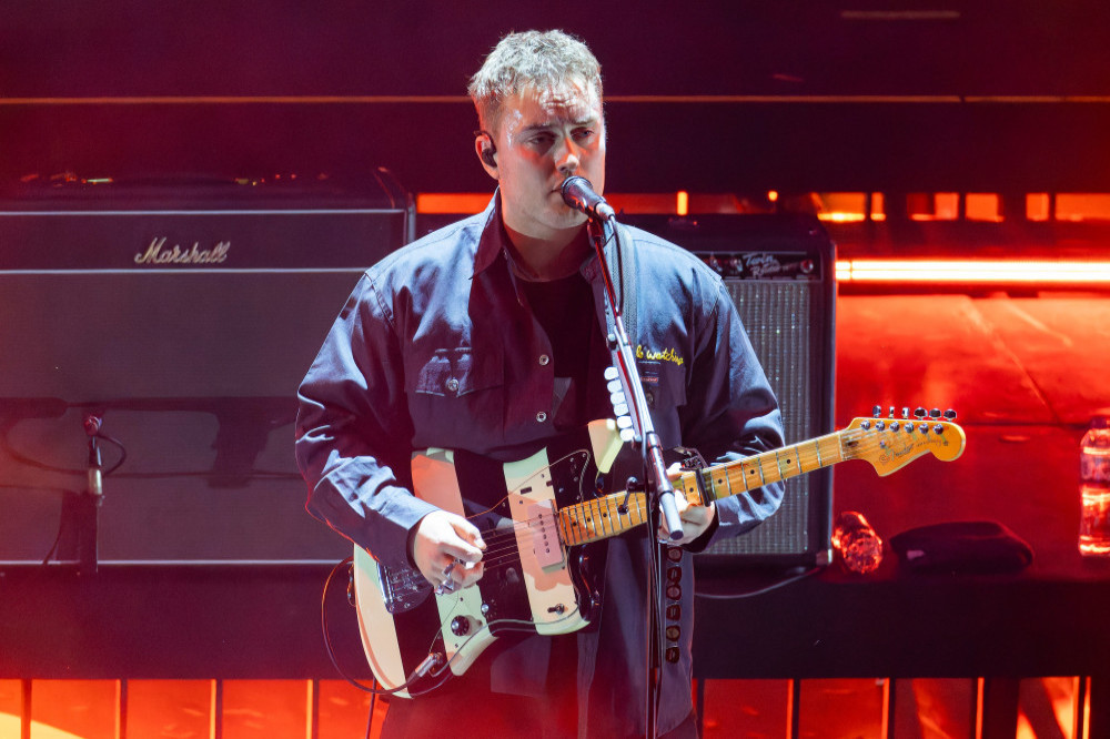 Sam Fender will take a 'prolonged' break from singing after damaging his vocal cord