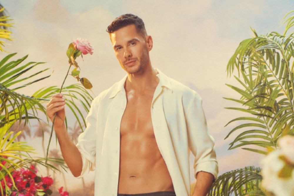 Scott Thomas stuns Love Island All Stars viewers as he reveals first bombshell 'slid into his DMs'