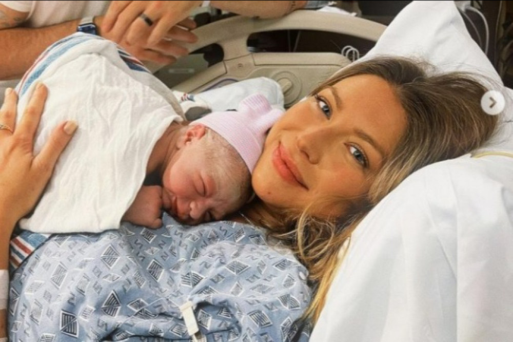 Stassi Schroeder has given birth (c) Instagram