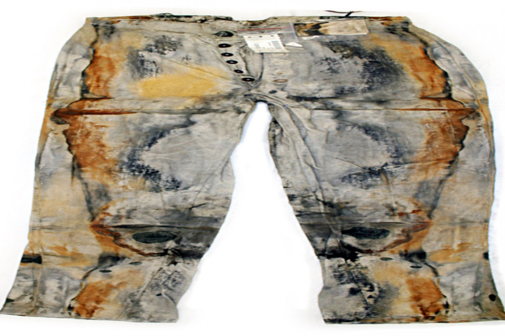Pants Recovered From Shipwreck Sell for $114,000 at Auction - The