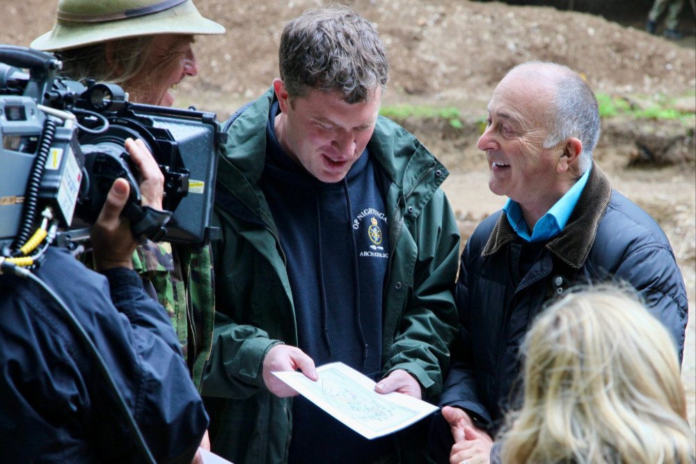 Tony Robinson working with the Time Team