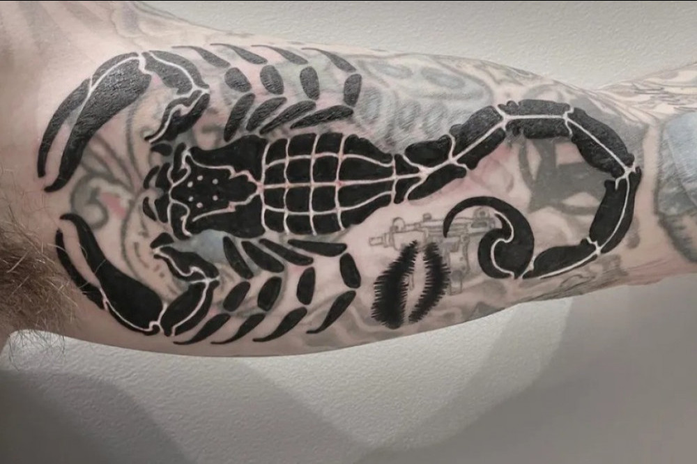 Travis Barker's tattoo (c) Scott Campbell