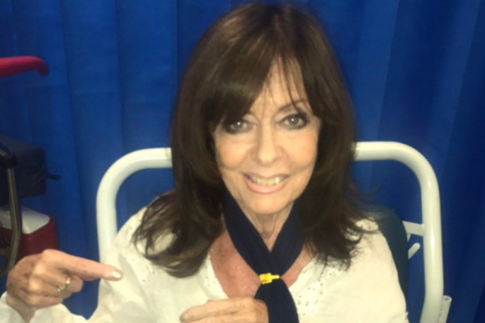 Vicki Michelle has broken her shoulder - Instagram-VickiMichelle