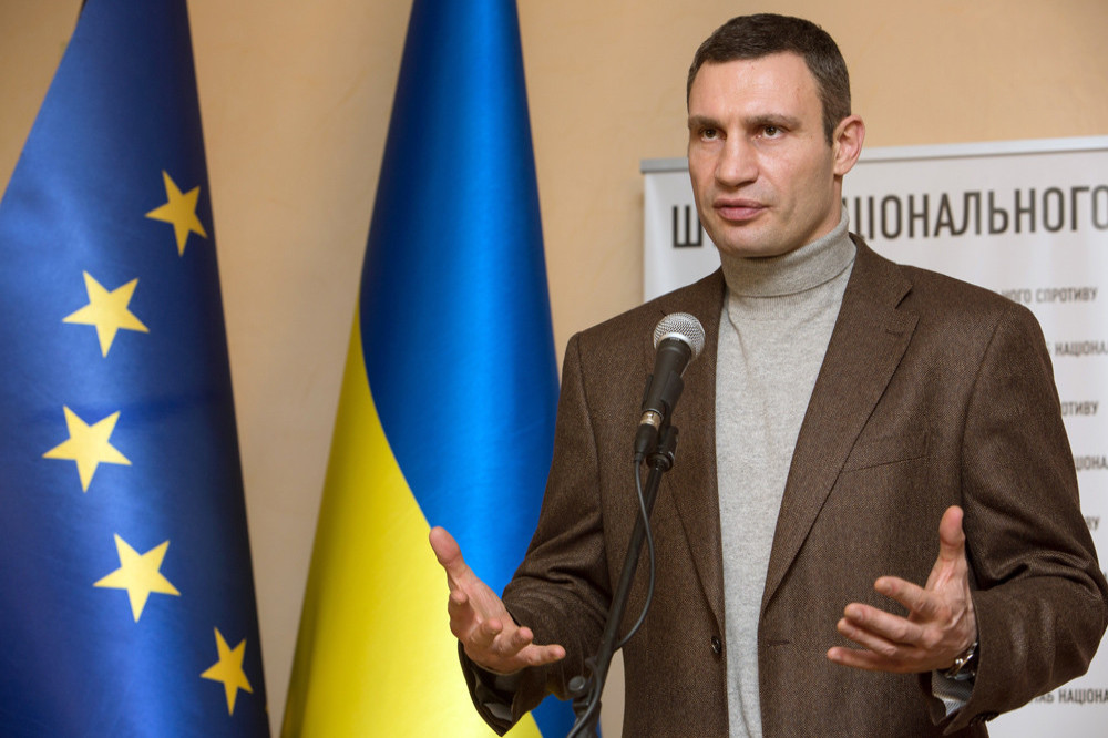 Vitali Klitschko has told residents to consider leaving Kyiv