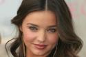 Miranda Kerr flaunting her good looks