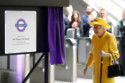 Queen Elizabeth wore her crown to bath her children