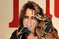 Alice Cooper's US gig under threat by noise-hating woman