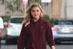 Chloe Moretz reports person selling cookies on her doorstep to the police