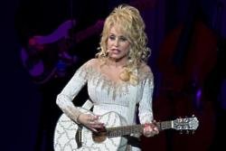 Dolly Parton: My mother sewed my toes back on