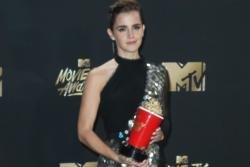 Emma Watson wins first ever genderless accolade at 2017 MTV Movie and TV Awards