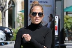 Jennifer Lopez gets restraining order against alleged stalker