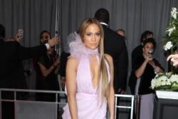 Jennifer Lopez doesn't rely on age for dating