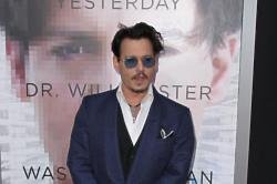 Johnny Depp To Marry On New Year's Eve
