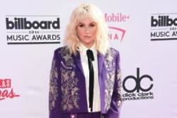 Kesha Received Standing Ovation After Billboard Performance