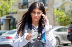 Kylie And Kendall Argue Over Clothes