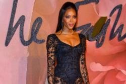 Naomi Campbell silences rumours about feud with Rihanna