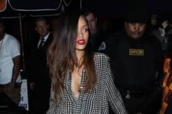Rihanna Wants Chris Brown to end it with Karrueche Tran