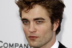 Robert Pattinson Discusses Twilight