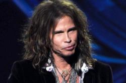 Steven Tyler Auditions for American Idol in Drag